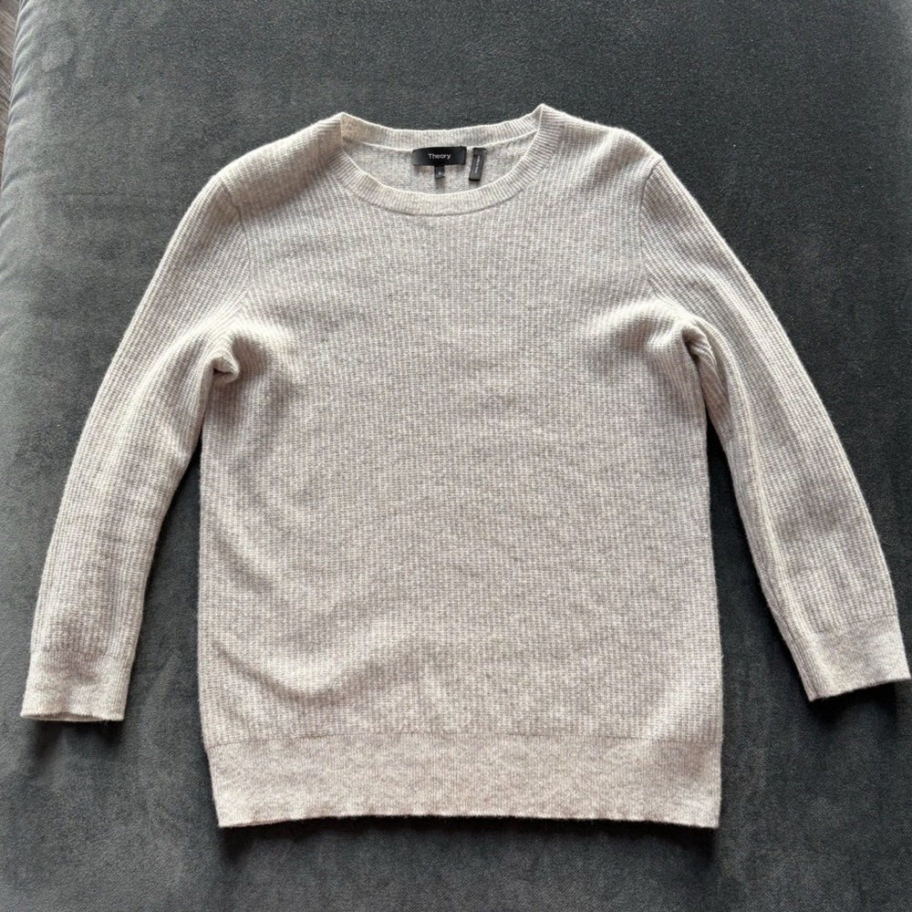 Theory 100% Cashmere Grey Sweater